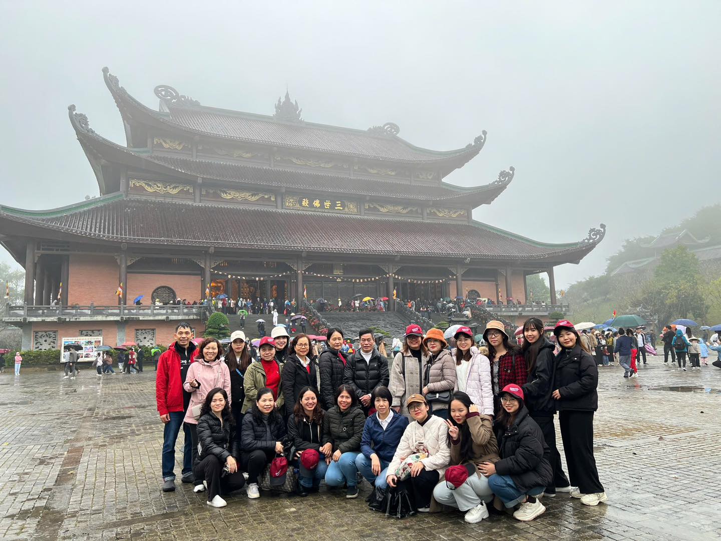 Khám Phá 5 Địa Điểm Tổ Chức Gala Dinner Lý Tưởng Trong Chuyến Du Lịch Chùa Bái Đính